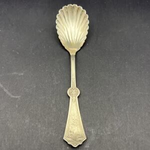 Rogers 1871 PERSIAN Pattern Sugar Scalloped Shell Spoon IS Silverplate Flatware